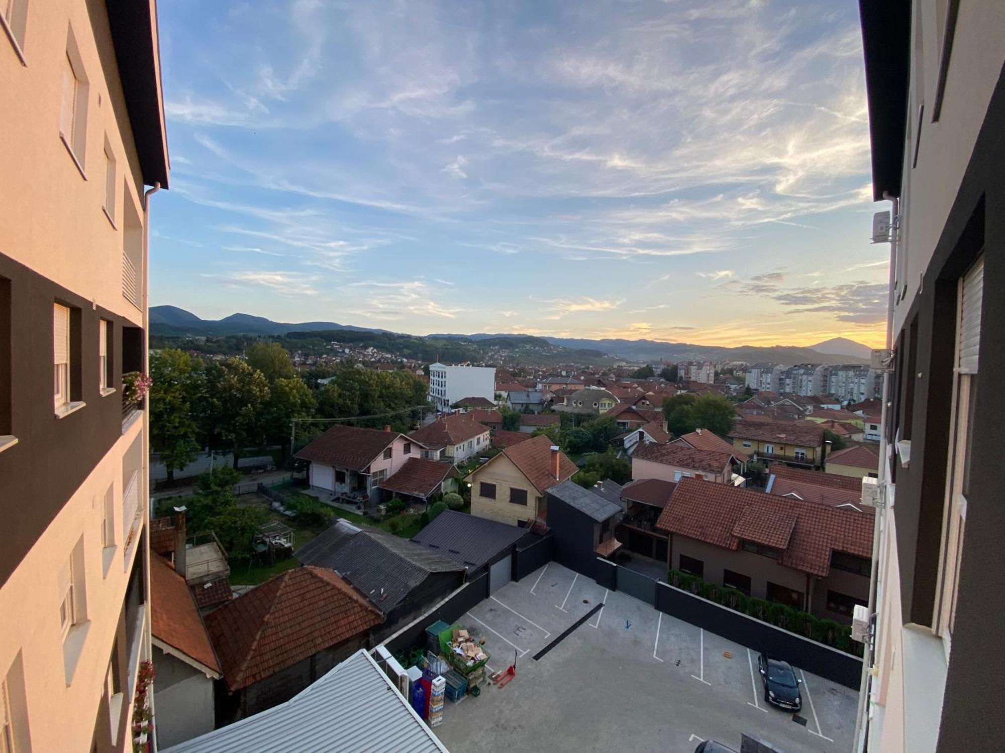 Cool Apartments With Free Parking Čačak Kültér fotó
